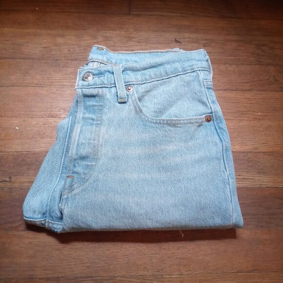 LEVI'S 501 original fit jeans in Wow Me Over 32" inseam (sz27) - Picture 15 of 16